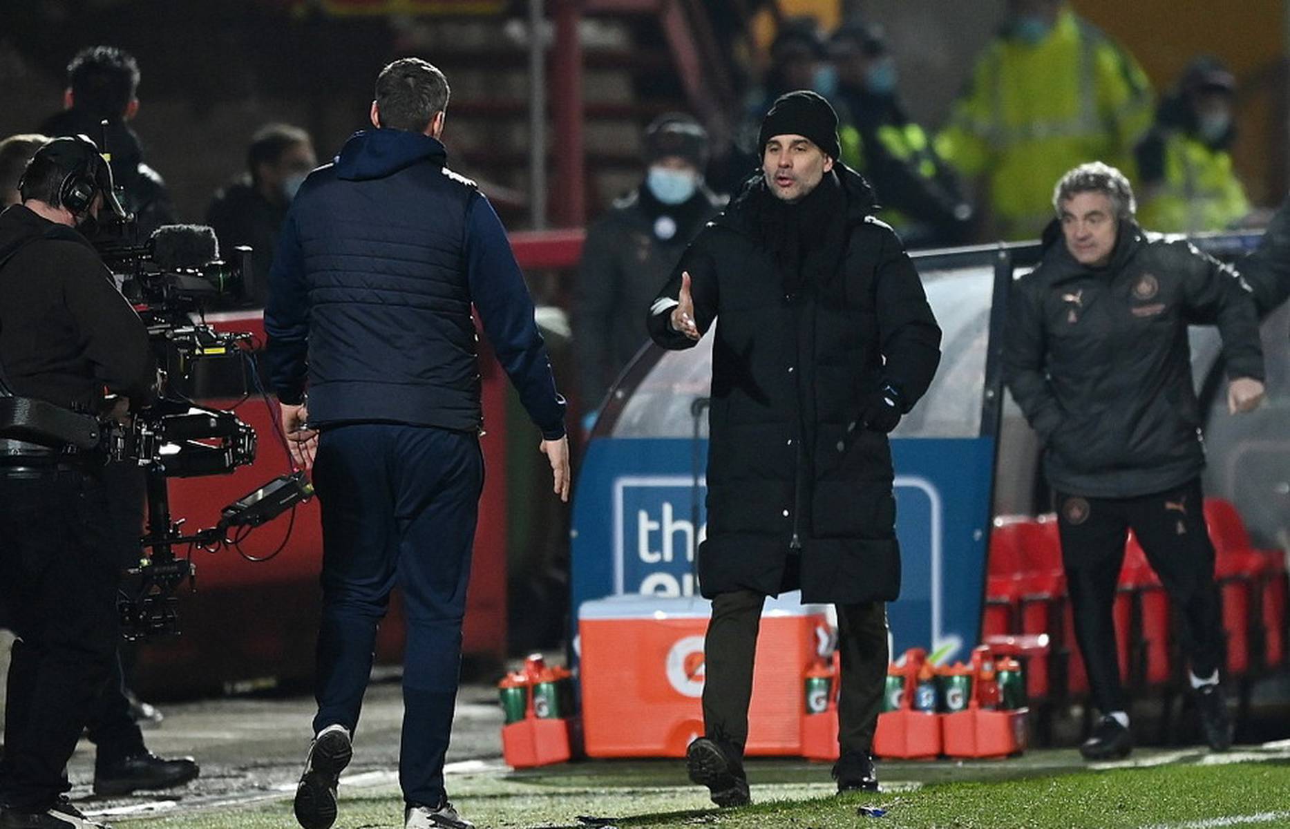 足球是一个 足球是一个