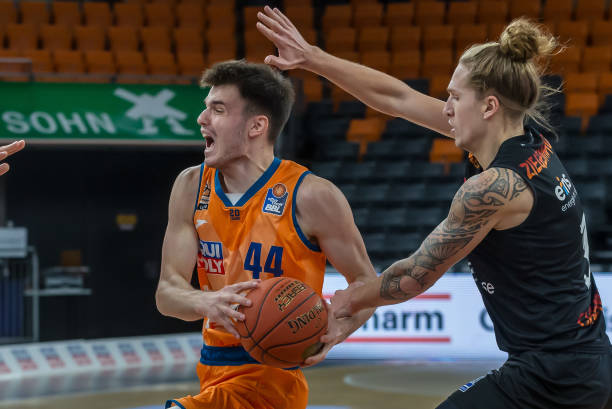 与世界篮球 与世界篮球