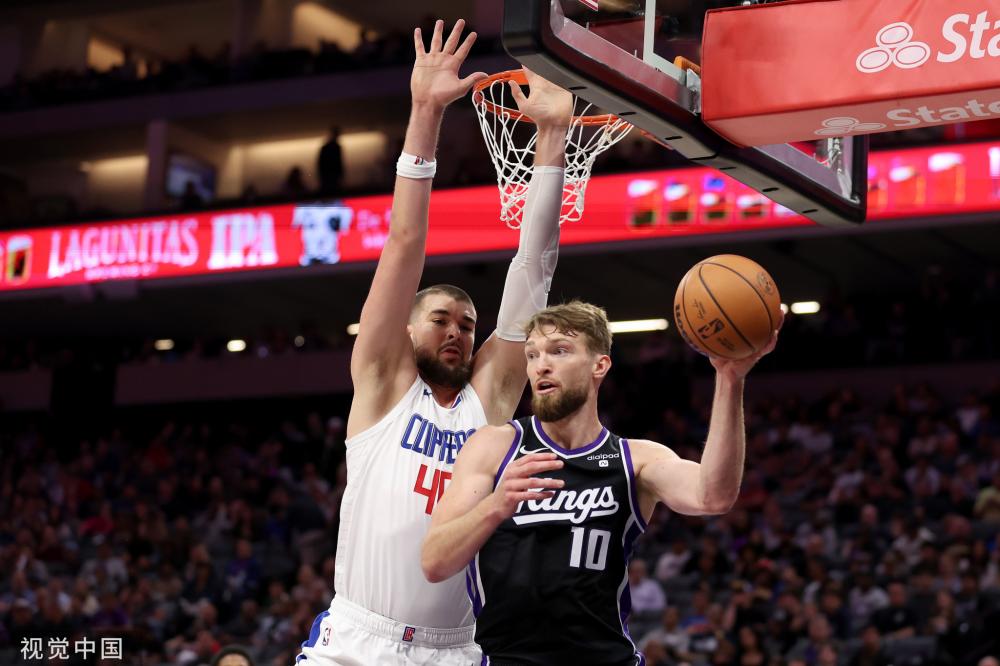 新赛季的首 新赛季的首