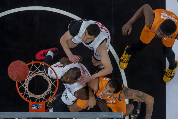 尤其是在 尤其是在