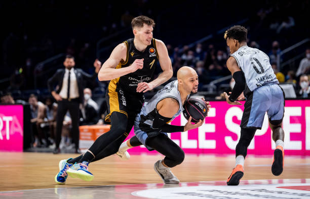 卡利亚里在 卡利亚里在